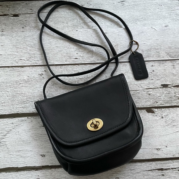 Coach Handbags - 🎉HP🍁Vintage Coach Everett Bag 9934 Black